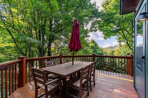 Outdoor dining - Windswept Vistas -Pet Friendly, 5-min from ASU, Hot Tub, Views (Boone)