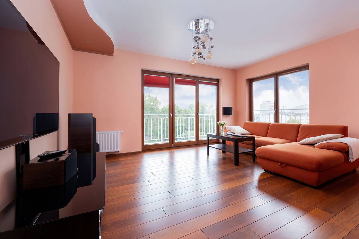 Apartment, 1 Bedroom, Balcony | Living room | 40-inch TV with cable channels