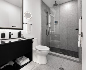 Hair dryer, towels - Theater Lofts | Quebec, 302 (Québec City)
