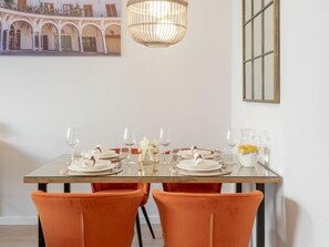 Dining - Hommyhome San Bartolomé (Sevilla)