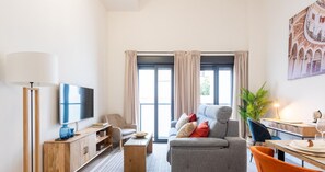 TV - Hommyhome San Bartolomé (Sevilla)
