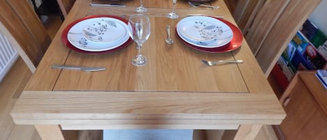 Family House | In-room dining