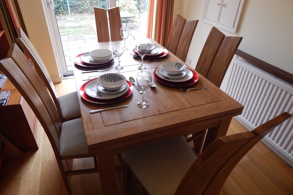 Family House | In-room dining