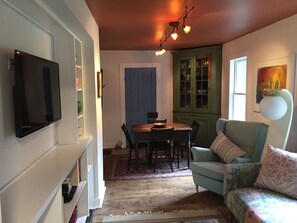 Smart TV, DVD player, books