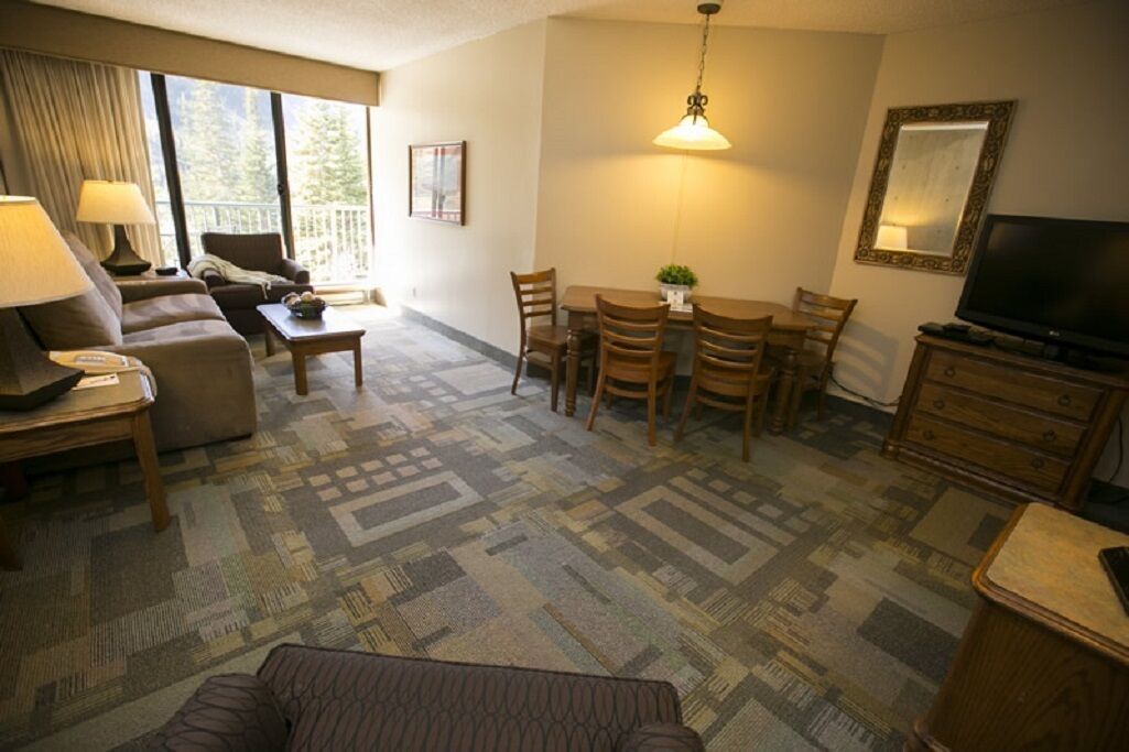 FOR RENT Unit 415 Snowbird-Iron Blosam-Sleeps 4 prs