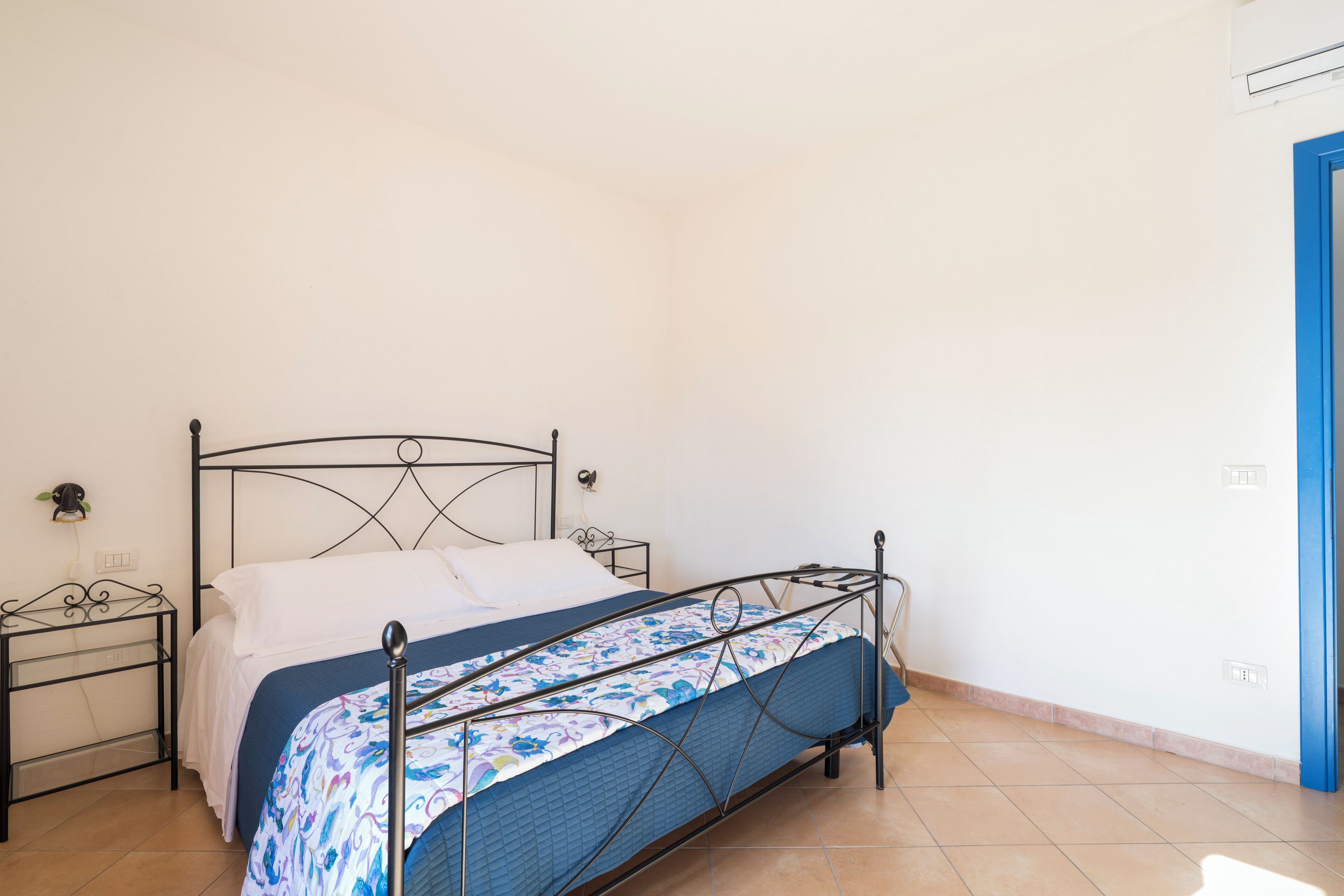 Superior-Apartment, 2 Schlafzimmer | 2 Schlafzimmer, Babybetten, kostenloses WLAN, Bettwäsche