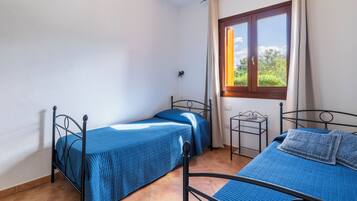 2 soverom, barnesenger, wi-fi (inkludert) og sengetøy