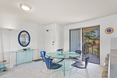 Shoreline 3 Nelson Bay Apartment with BBQ
