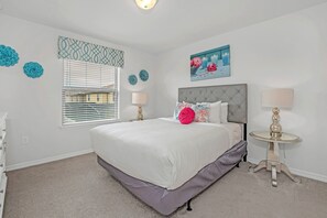 6 bedrooms, desk, iron/ironing board, travel cot