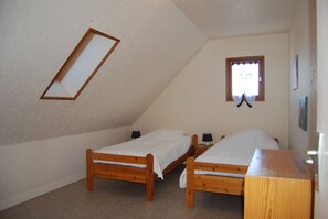 3 bedrooms, iron/ironing board, WiFi