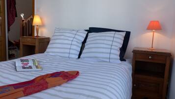 4 chambres, fer et planche Ă repasser, lit parapluie, Wi-Fi gratuit