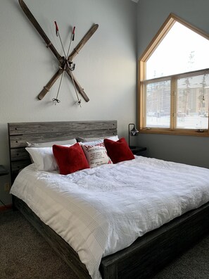 3 bedrooms, free WiFi, bed sheets