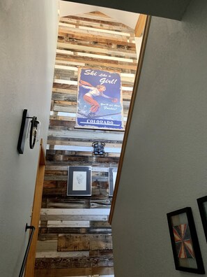 Unclassified image, 5 of 28, button