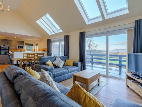 3 bedroom accommodation in Duror