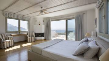 9 bedrooms, in-room safe, iron/ironing board, WiFi