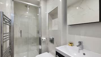 Appartement, 1 slaapkamer | Badkamer | Handdoeken