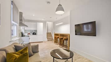 Apartment, 2 Schlafzimmer | Eigene Küche | Kühlschrank, Geschirrspüler, Espressomaschine