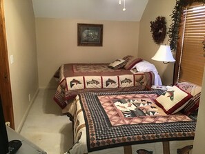 3 habitaciones, escritorio, wifi gratis y ropa de cama 