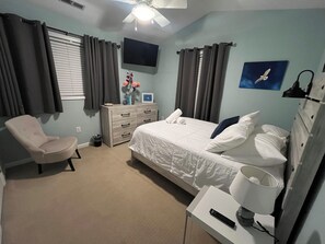 3 bedrooms, desk, iron/ironing board, free WiFi
