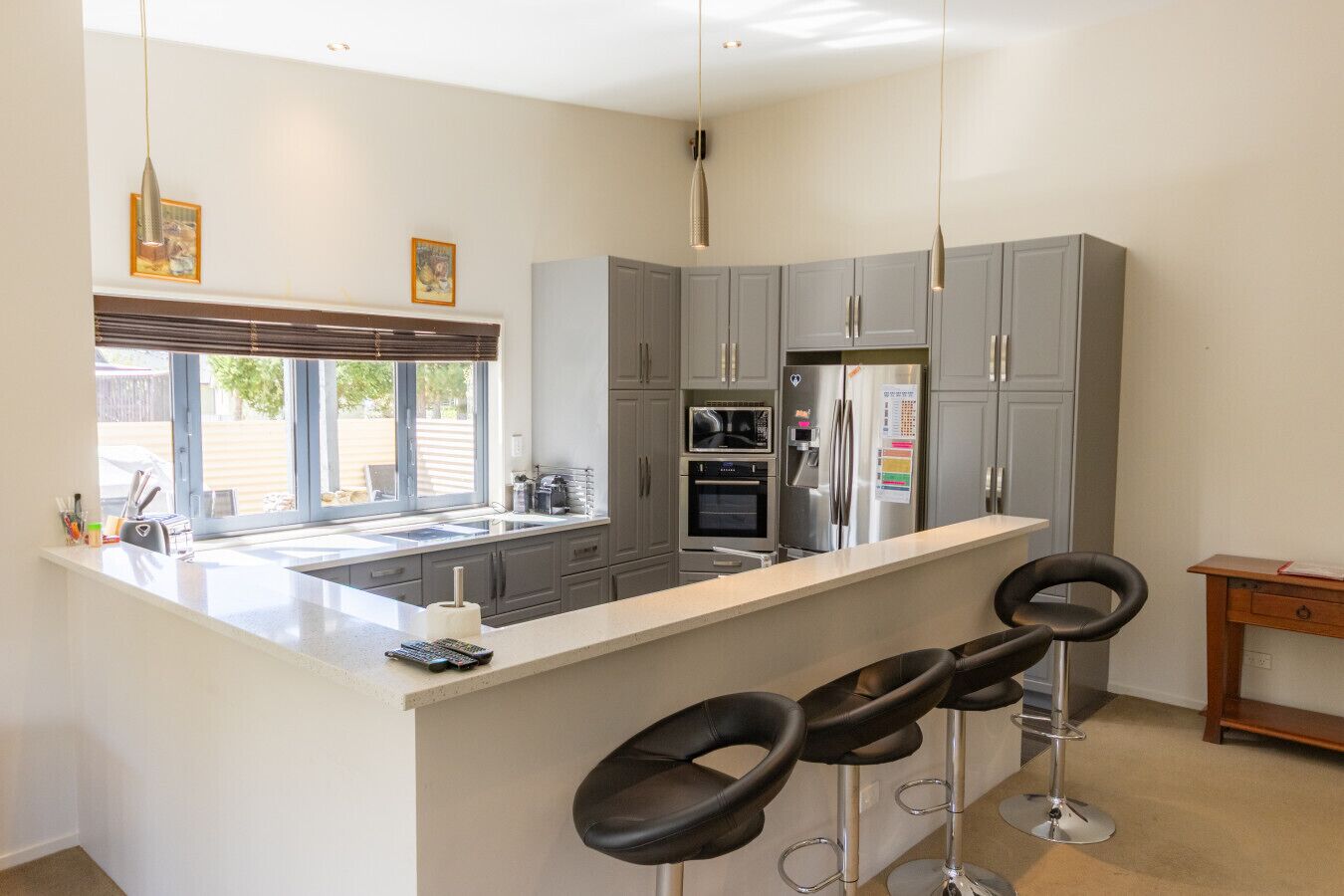 電子レンジ、オーブン、食器洗い機、コーヒー / ティーメーカー