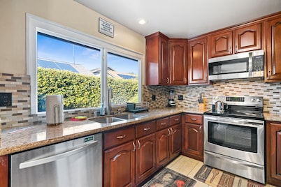 Laguna Hills Home Near Beach w/ Massage Recliners, Fire Pit, Game Room & 70" TV