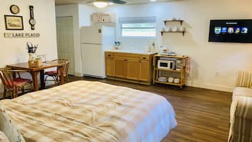 1 bedroom, iron/ironing board, WiFi, bed sheets