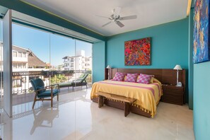 2 bedrooms, desk, iron/ironing board, Internet