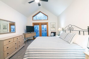 3 dormitorios, tabla de planchar con plancha, wifi y ropa de cama