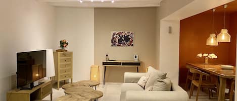 TV, books, stereo, offices