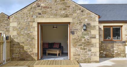 Five Dorchester Drive - UK32043