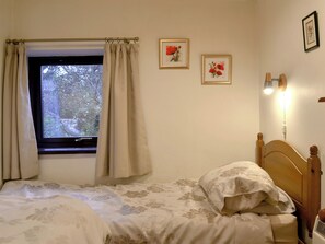 2 bedrooms, free WiFi, bed sheets - 2 bedroom accommodation in Ambleside (Ambleside)