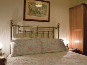 2 多间卧室、免费 WiFi、床单