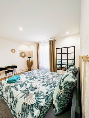 1 bedroom, iron/ironing board, WiFi, bed sheets