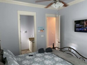 4 makuuhuonetta, silitysrauta/-lauta, Wi-Fi, vuodevaatteet