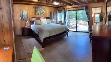 3 Schlafzimmer, Schreibtisch, Bügeleisen/Bügelbrett, kostenloses WLAN