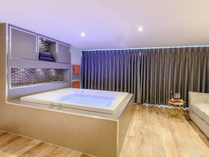 Interior - 4 bedroom accommodation in Reighton Gap, near Filey (Reighton Gap, near Filey)