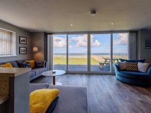 Fireplace - 4 bedroom accommodation in Reighton Gap, near Filey (Reighton Gap, near Filey)