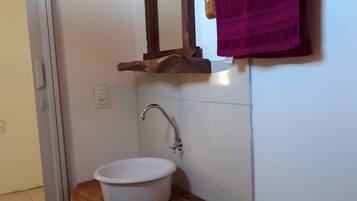 Dusche, Handtücher, Seife, Toilettenpapier