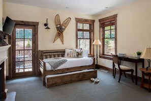 3 soveværelser, skrivebord, strygejern/strygebræt, Wi-Fi