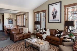 TV connectée, cheminée