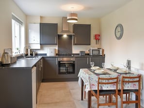 Oven, high chair - Four Dorchester Drive - UK32042 (Whitechapel, near Longridge)