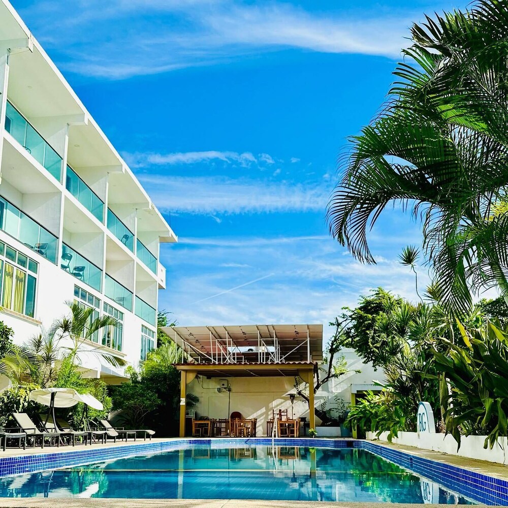 Bungalows REGA image