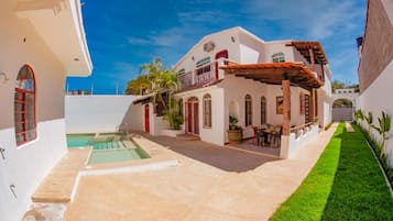 Casa Victoria | Hypo-allergenic bedding, individually decorated, individually furnished