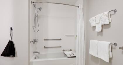 Holiday Inn Express Kermit By IHG