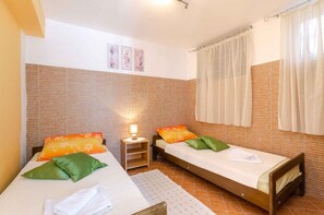1 quarto, acesso à internet