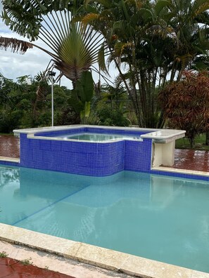 Outdoor pool - Hacienda Lechmiel (Bayaguana)