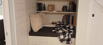 Cozy Basement Apartment (With Private Entrance)