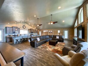 Smart TV, fireplace - The Beach House II, New Home, Oversized Kitchen (Garden City)