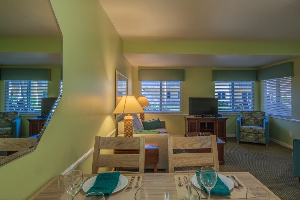 Delray Beach | Couples Ocean Retreat | Pool + Beach - Boynton Beach, FL