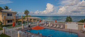 Gulfstream Manor - Spacious 1 Bedroom